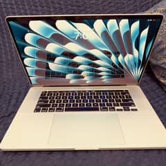 MacBook pro 2019 16 inch core i7 CTO 16GB RAM 512GB SSD 6 core GPu 4gb