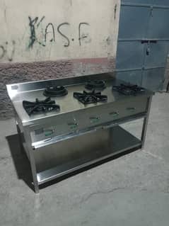 Pizza prep table under chiller . . . .