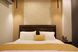 1 BED LUXURY FURNISHED FOR RANT IN GULBERG GREEN