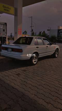 Nissan sunny 1992 model