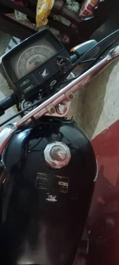 Honda CD 70 2022 model registration karachi