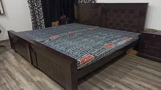 2 single beds
