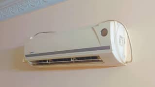 Ac For sale Condition 10/10 with outer Read Description please 