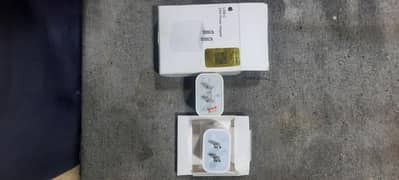Apple original 20watt fast charger 2 edaptar condition new