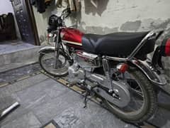 HONDA 125 SPECIAL EDITION 2025 10/10 CONDITION
