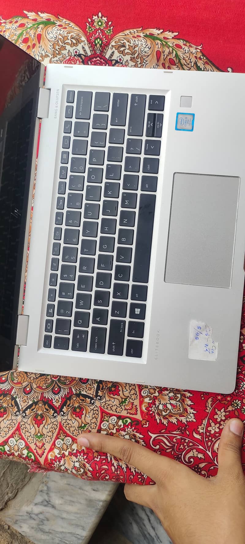 Touch Screen with Face ID and Finger Print, Core i5, 7th Generation 2