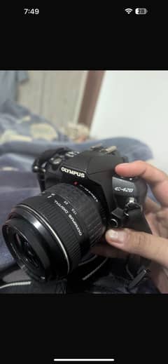 Olympus E-420 Camera