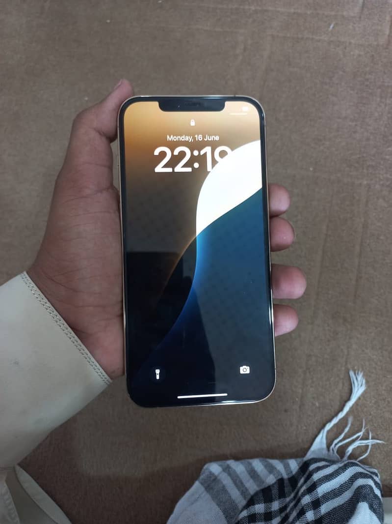 iPhone 12pro max Factory unlock condition 10/10 3