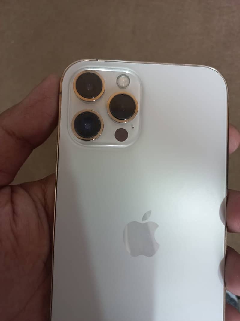 iPhone 12pro max Factory unlock condition 10/10 7