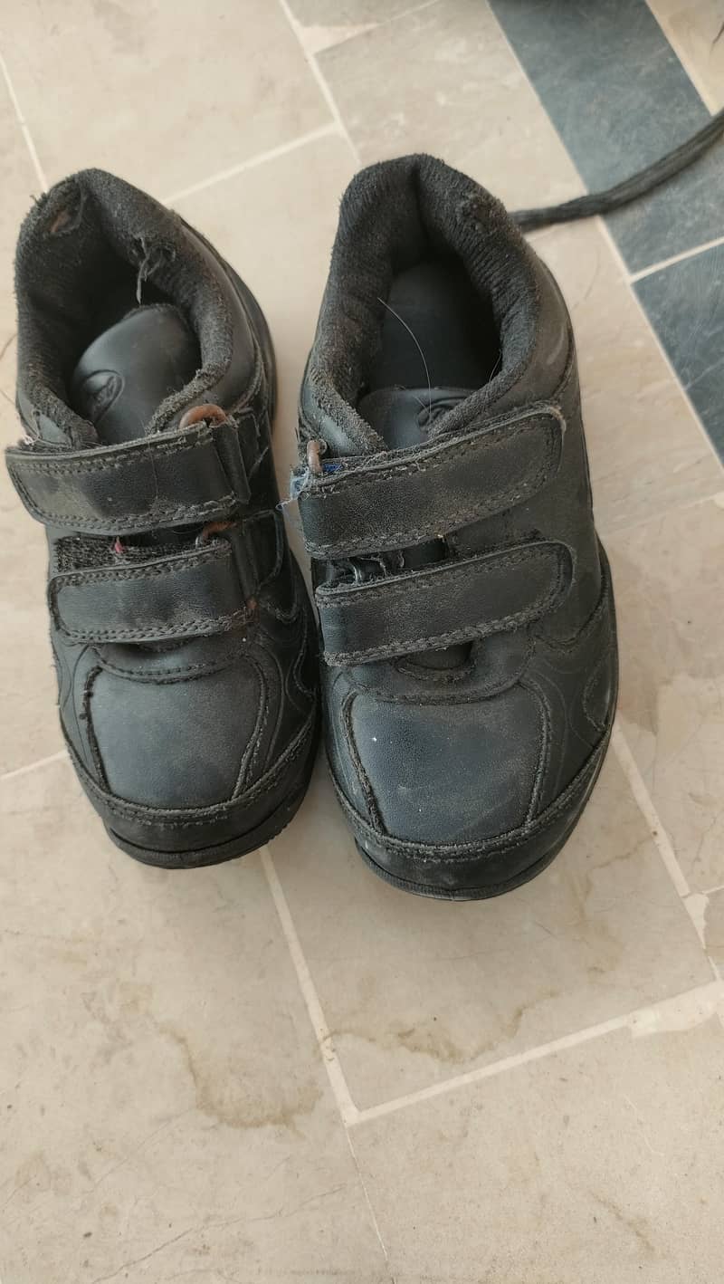 school shoes 9