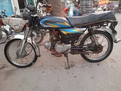 Honda cd70 Karachi num nut to nut original shiny genuine condition