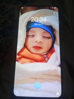 vivo s1  4 128 only phone or charger  . panel original but shade
