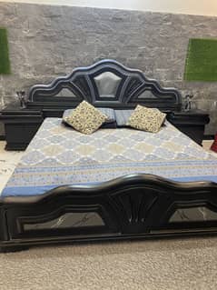 Deco Bedset with mattress and side tables and dressing