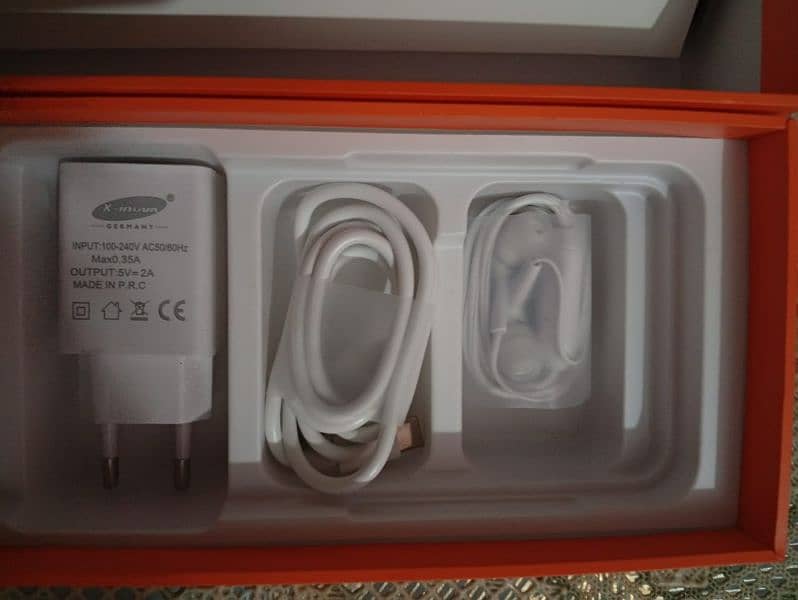 6/64 mobile with in resealable price. Please read description. 5