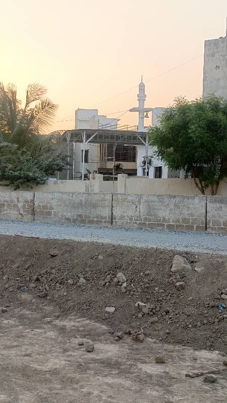 120 SQ YARD WEST OPEN TRANSFER PLOT IN BLOCK 4 PIR AHMED ZAMAN TOWN 1