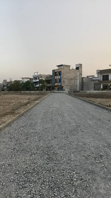 120 SQ YARD WEST OPEN TRANSFER PLOT IN BLOCK 4 PIR AHMED ZAMAN TOWN 6