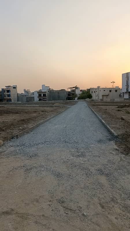 120 SQ YARD WEST OPEN TRANSFER PLOT IN BLOCK 4 PIR AHMED ZAMAN TOWN 12
