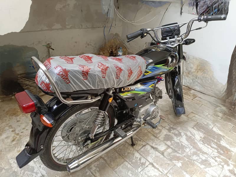 Urgent sell unique UD 70 Applied for register 3