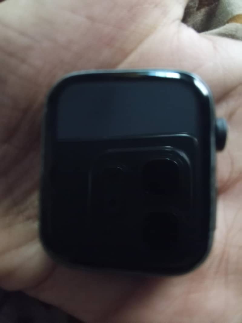 i8 pro max smart watch in used condition for sale 1 scratch on screen 2