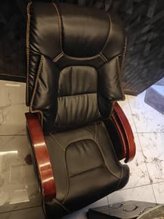 CEO Office Chair - Ergonomic Recliner Heavy Duty Chair