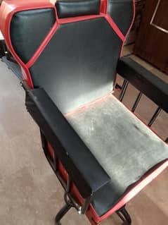 pourlr chair