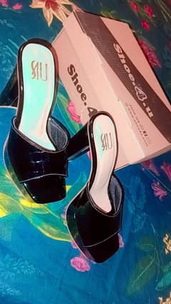 5 Inches High heel sandle 5 number hai bilkul new hai smooth hai