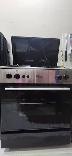 Hotpoint  Electric Oven - Excellent Condition - Best Price!