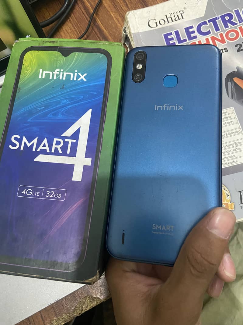 Infnix smart 4 (with box) 0