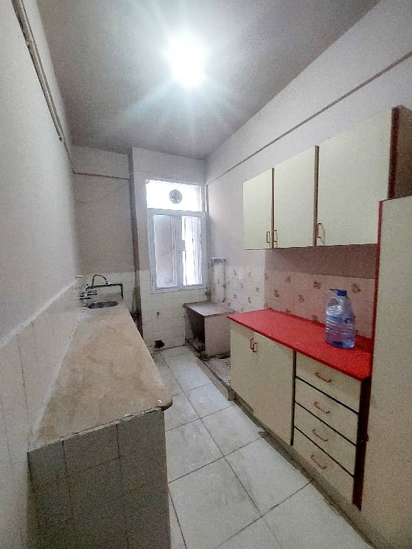FLAT FOR SALE IN GULSHAN E IQBAL BLOCK 14 WEST OPEN FLAT 1ST FLOOR 14