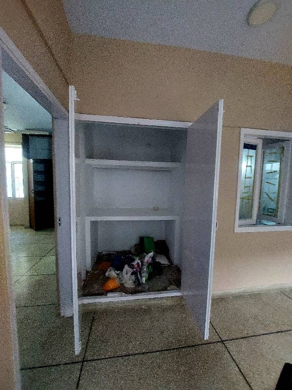 FLAT FOR SALE IN GULSHAN E IQBAL BLOCK 14 WEST OPEN FLAT 1ST FLOOR 17