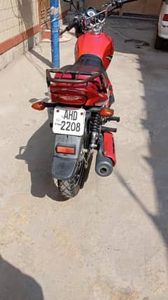 Yahama YB 125Z