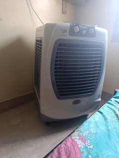 Room Air cooler for Sale ( United UD 750)