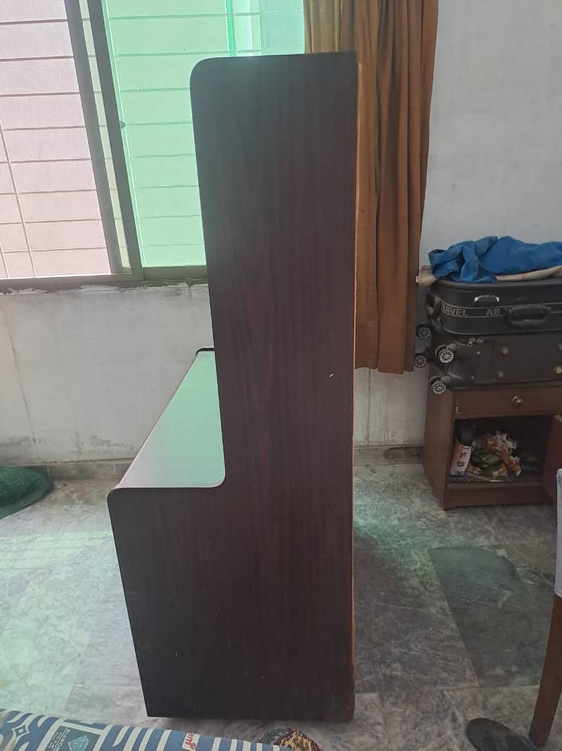 Computer Table 2
