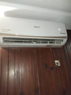 Air condition  sale 80 thousands
