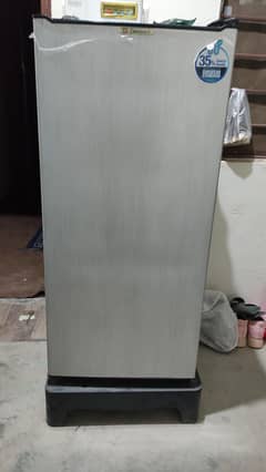 Dawlance mini fridge