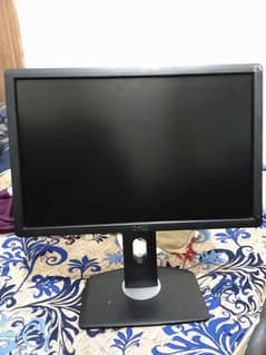 Urgent sale DELL LCD MONITOR 19 inches wild hd display.