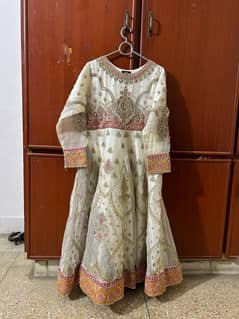 I sell my new dress only two time used condition is fully new