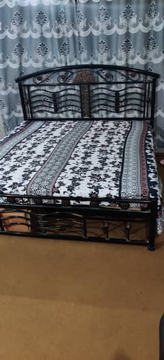 Urgent sell. 6x6 Iron bed without mattress, good condition. +3323188515