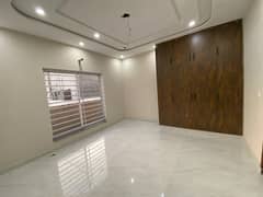 10 MARLA LOWER PORTION AVAILABLE FOR RENT