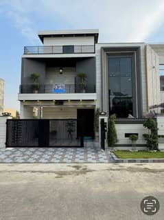 10 Marla Most Beautiful Luxury Modren Design House for Sale in Bismillah Housing Scheme