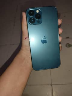 mobile Dubai sa liya hai totally new hai only 2 months use hua