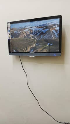 CRYSTAL UHD IPS TURBO SOUND 24" LED