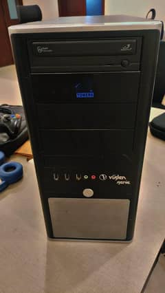 Intel Xeon E3 1245V3 (i7 4th Gen Equivalent)