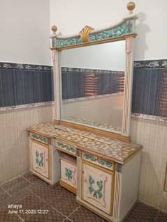 dressing table