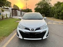 Toyota Yaris ativ cvt 1.3