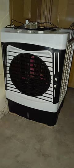 air coolor 10\10 condion just 1 month use