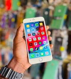 Iphone 6 s puls 128 GB my WhatsApp number 0341*15*94+804