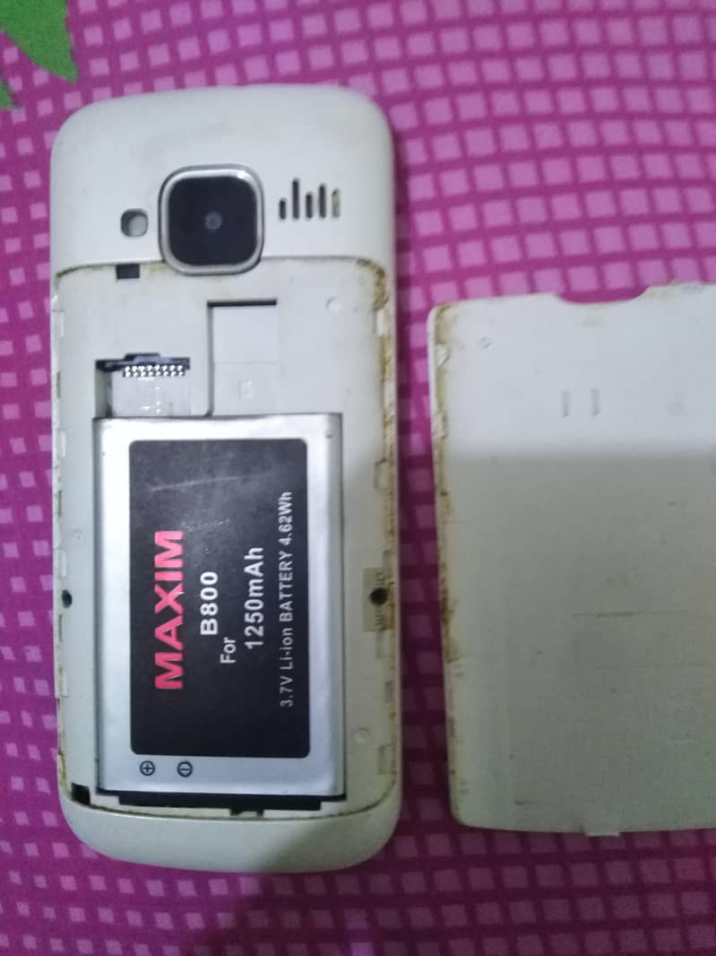 q mobile B 800 lcd khrab 7