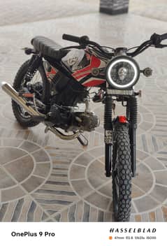Crown 78cc model 2009 convert in Cafe Racer