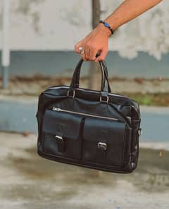 Stylish Laptop Bag – Waterproof & Durable – 15.6 Inch Compatible